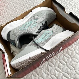 NWT Fila Memory Trexan Memory Foam Women’s Athletic Sneakers size 8